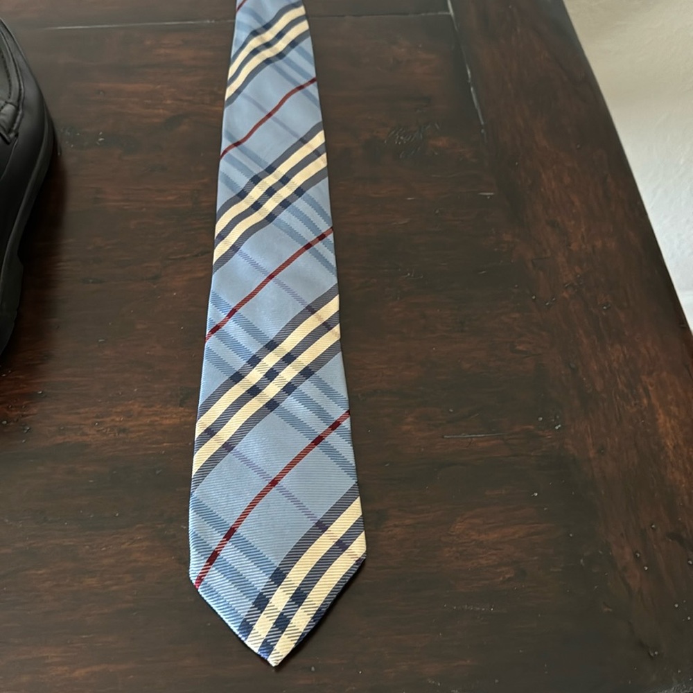 Men’s Blue Burberry Tie